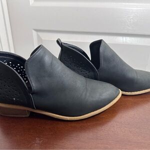 Elegant Black Ankle Booties